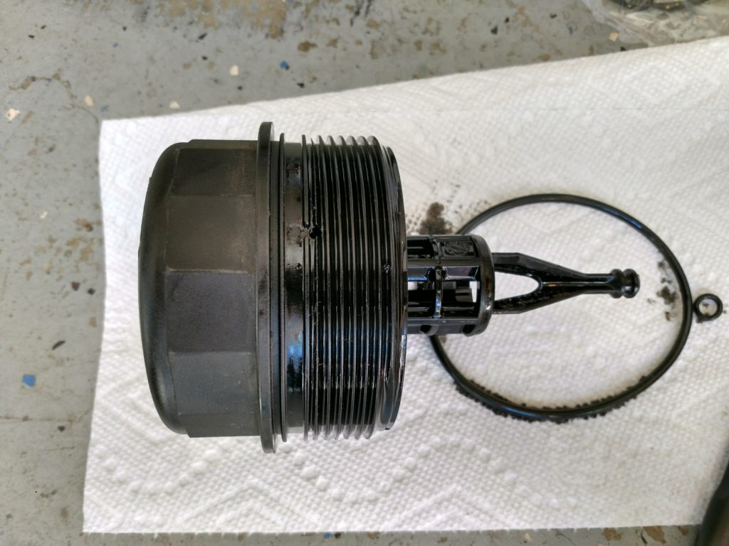 Oil filter housing